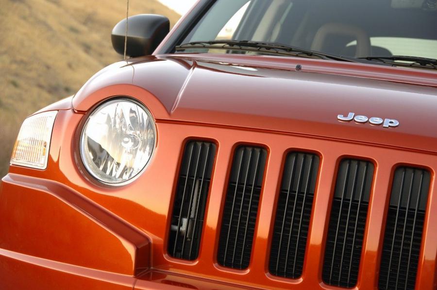  Jeep Compass Sport 4x2 2008 года  (фото 5 из 33)